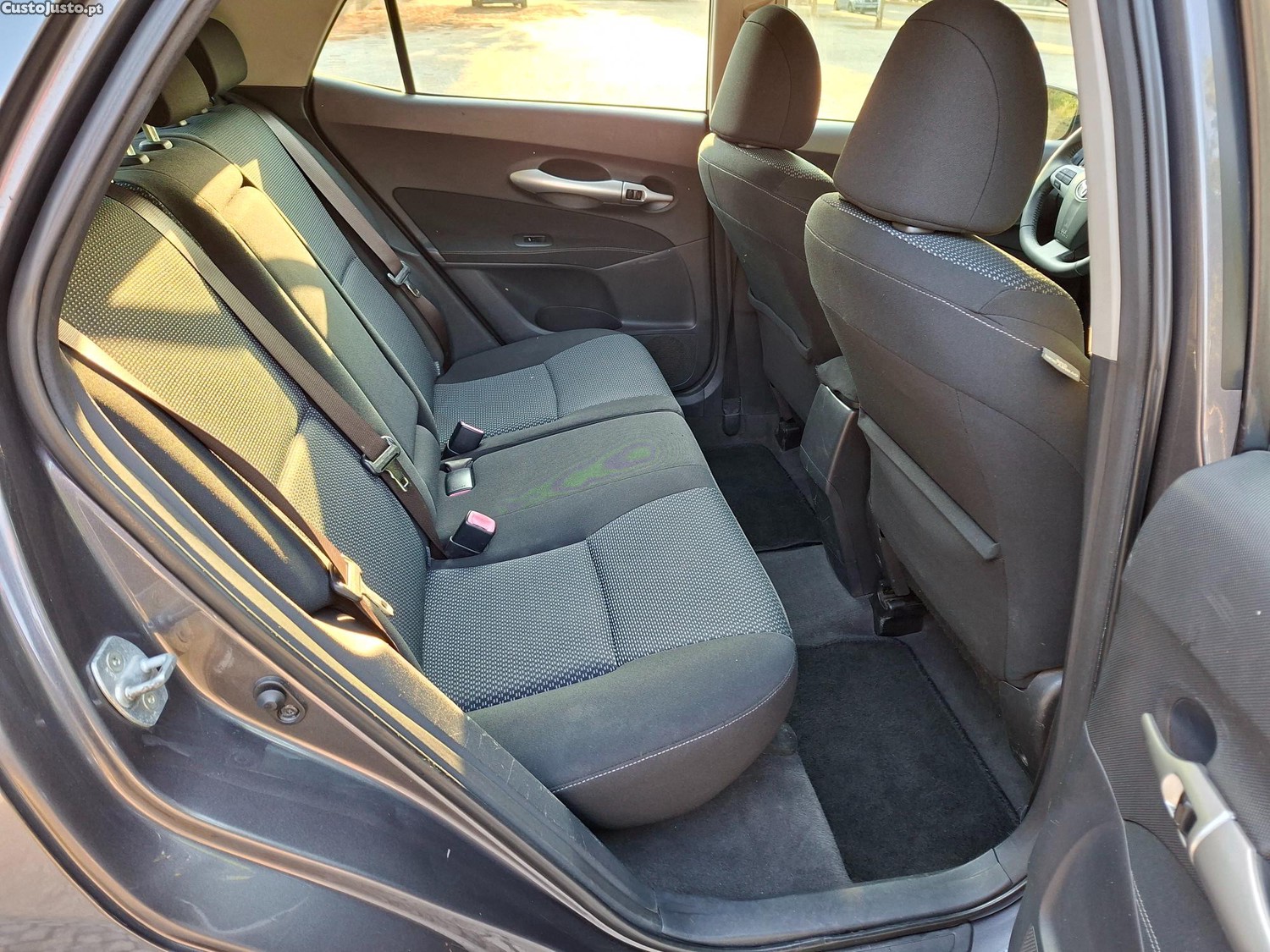 Toyota Auris 1.4D-4D Impecável — fotografia 4