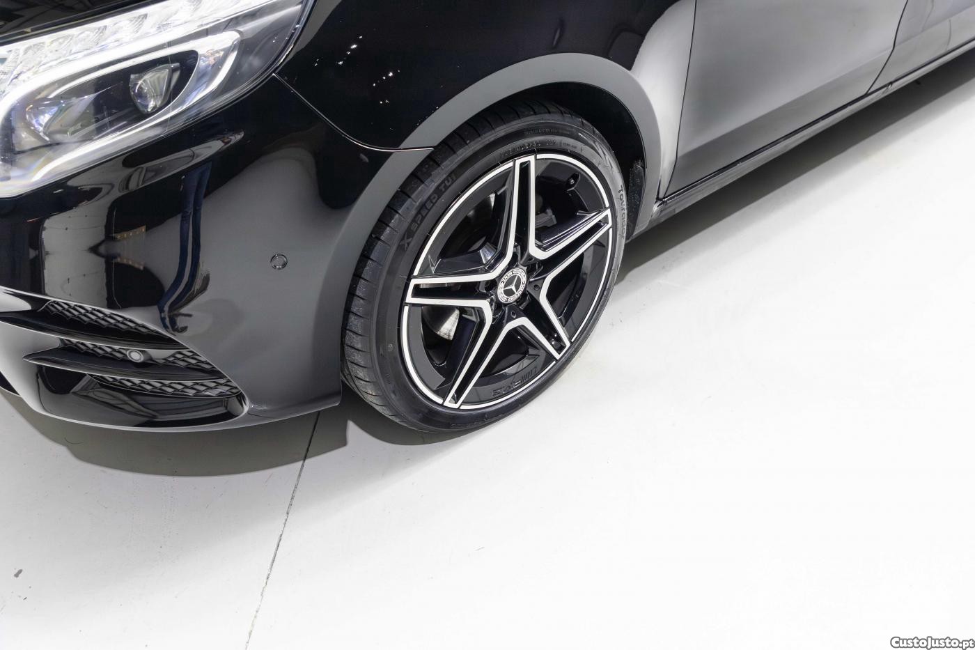 Mercedes-Benz V 300 D Longo AMG 8 Lugare — fotografia 9