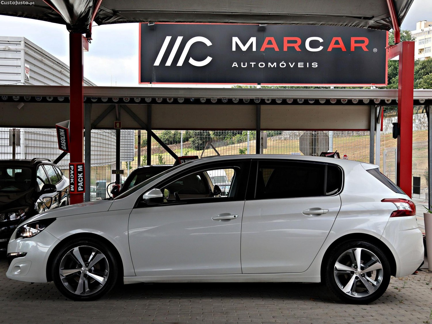 Peugeot 308 1.6 BlueHDi Active J17 — fotografia 12