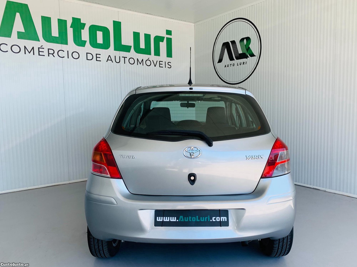 Toyota Yaris 1.4 D-4D - 09 — photo 3