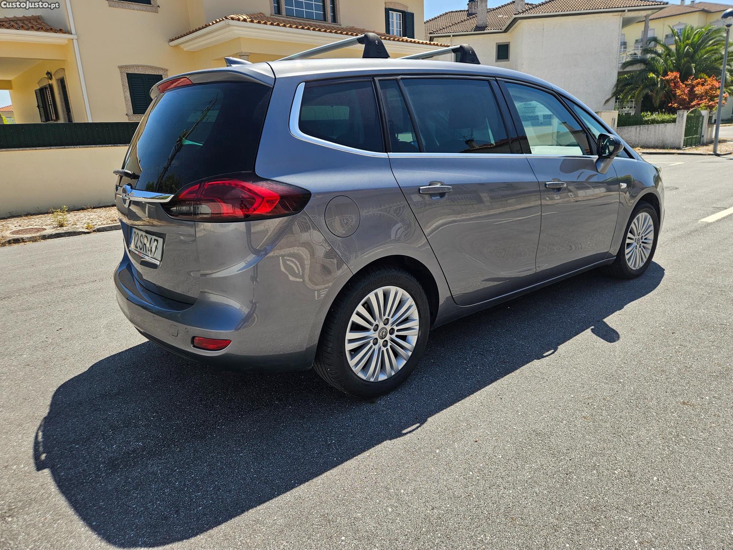 Opel Zafira Tourer 1.6 CDTI 7 LUGARES — fotografia 7