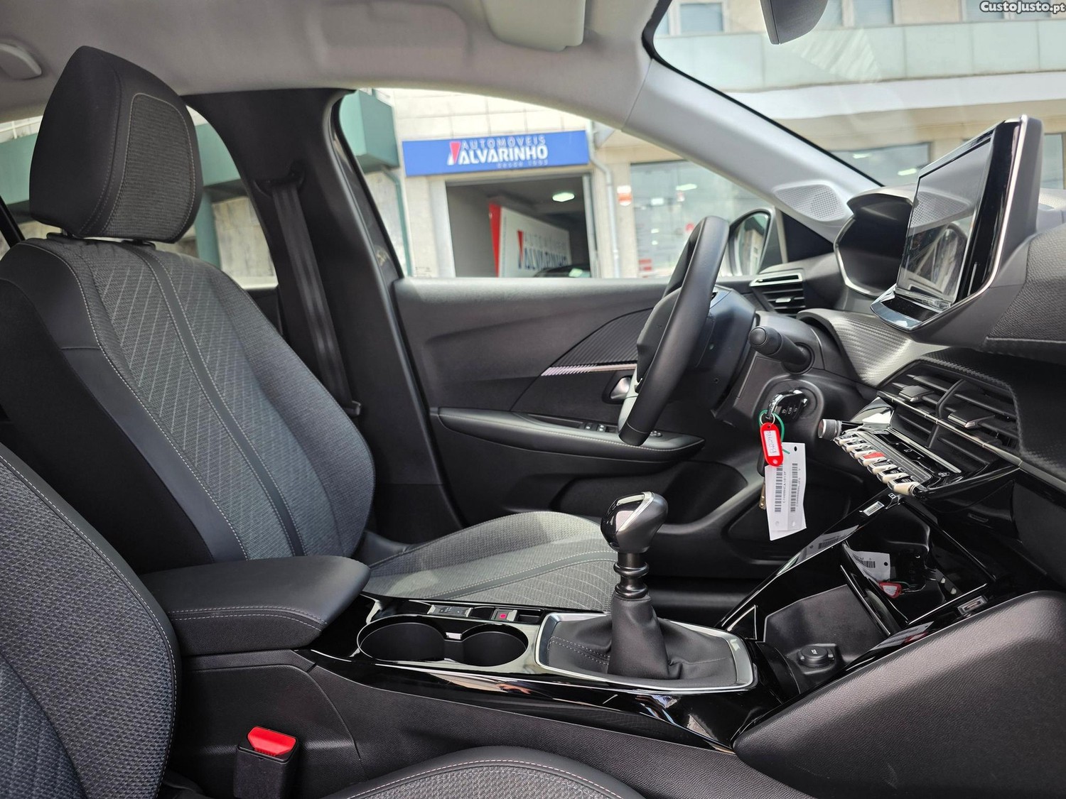 Peugeot 208 1.2 PureTech Allure Pack — fotografia 6