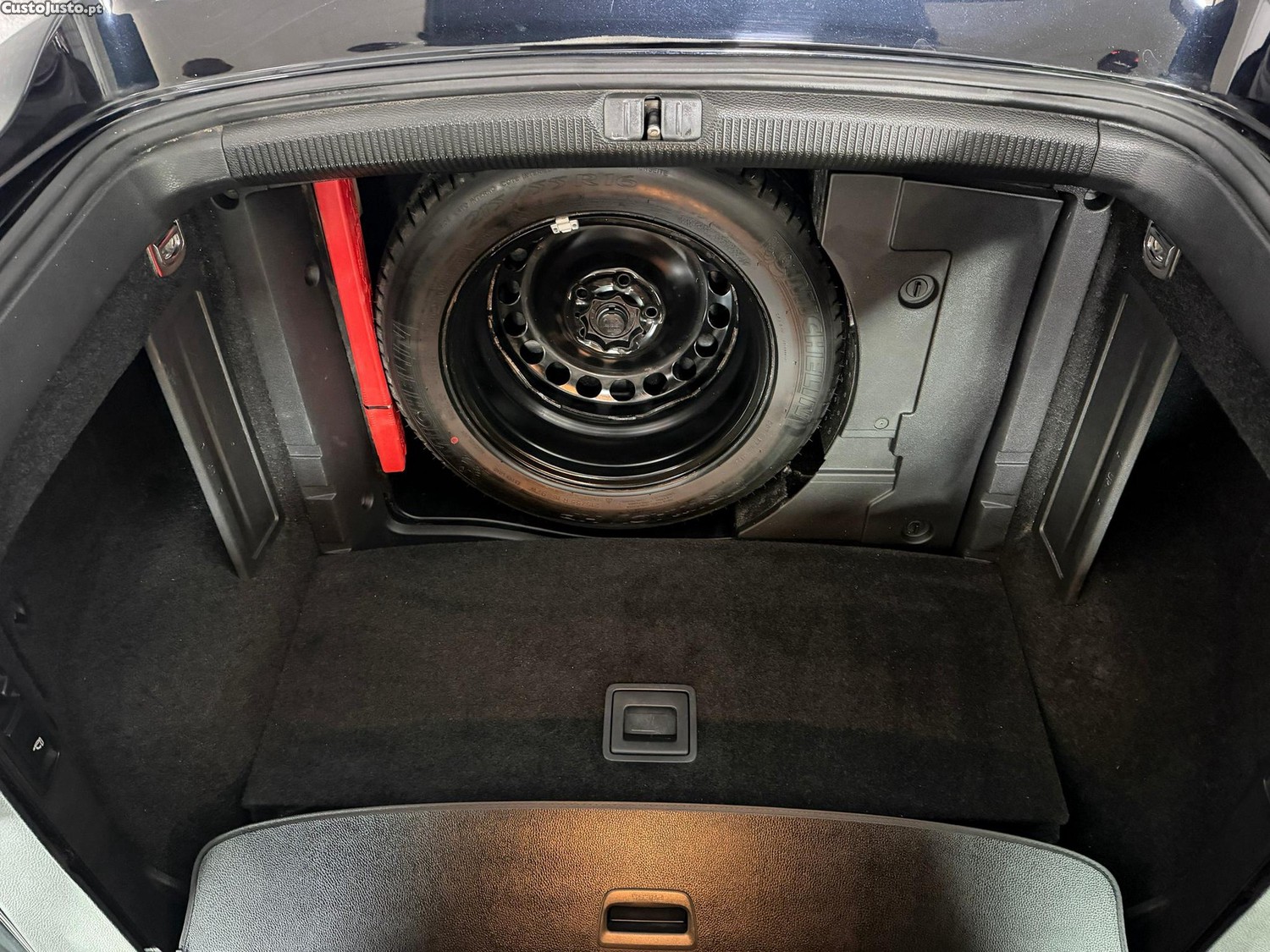 Volkswagen Passat 1.6 TDI Confortline — fotografia 11
