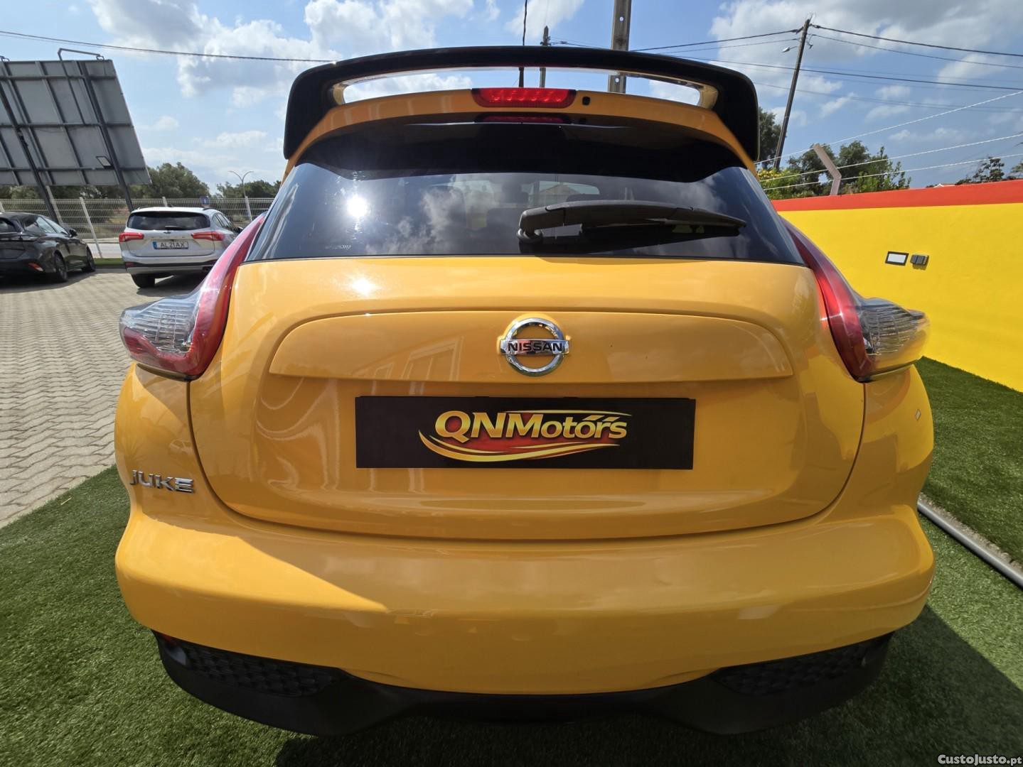 Nissan Juke 1.6 DIG-T Tekna Premium Ext.1 Yellow S. — fotografia 14