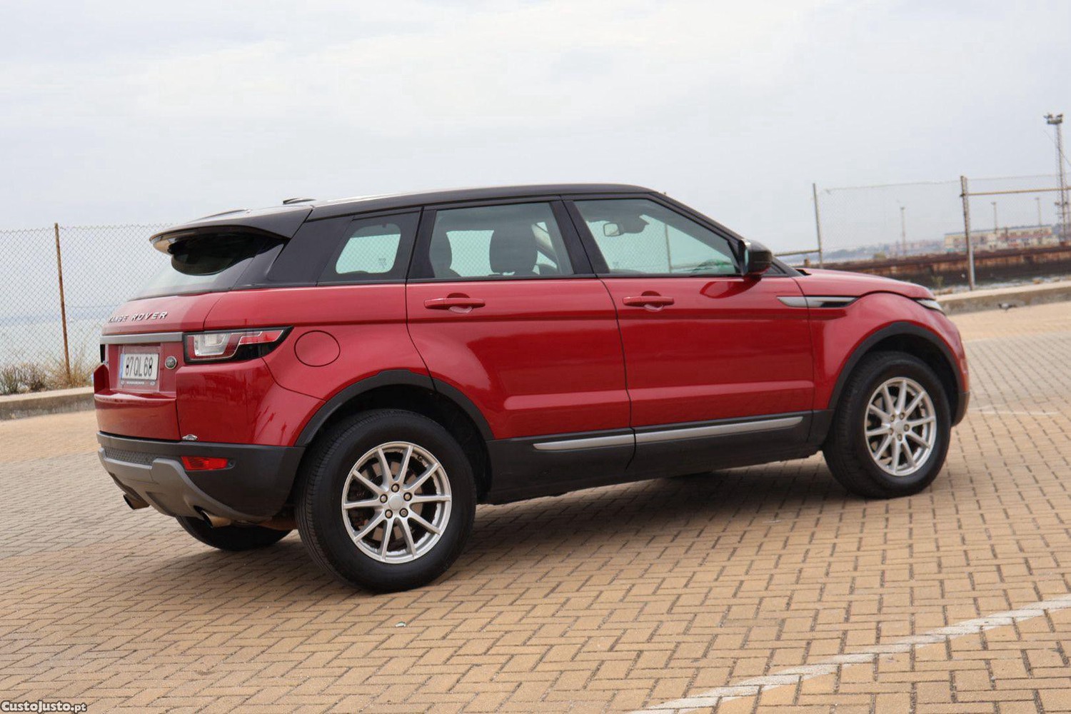 Land Rover Evoque 2.0 D -150cv - 15 — photo 4