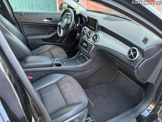 Mercedes-Benz GLA 220 CDI 4MATIC — fotografia 6