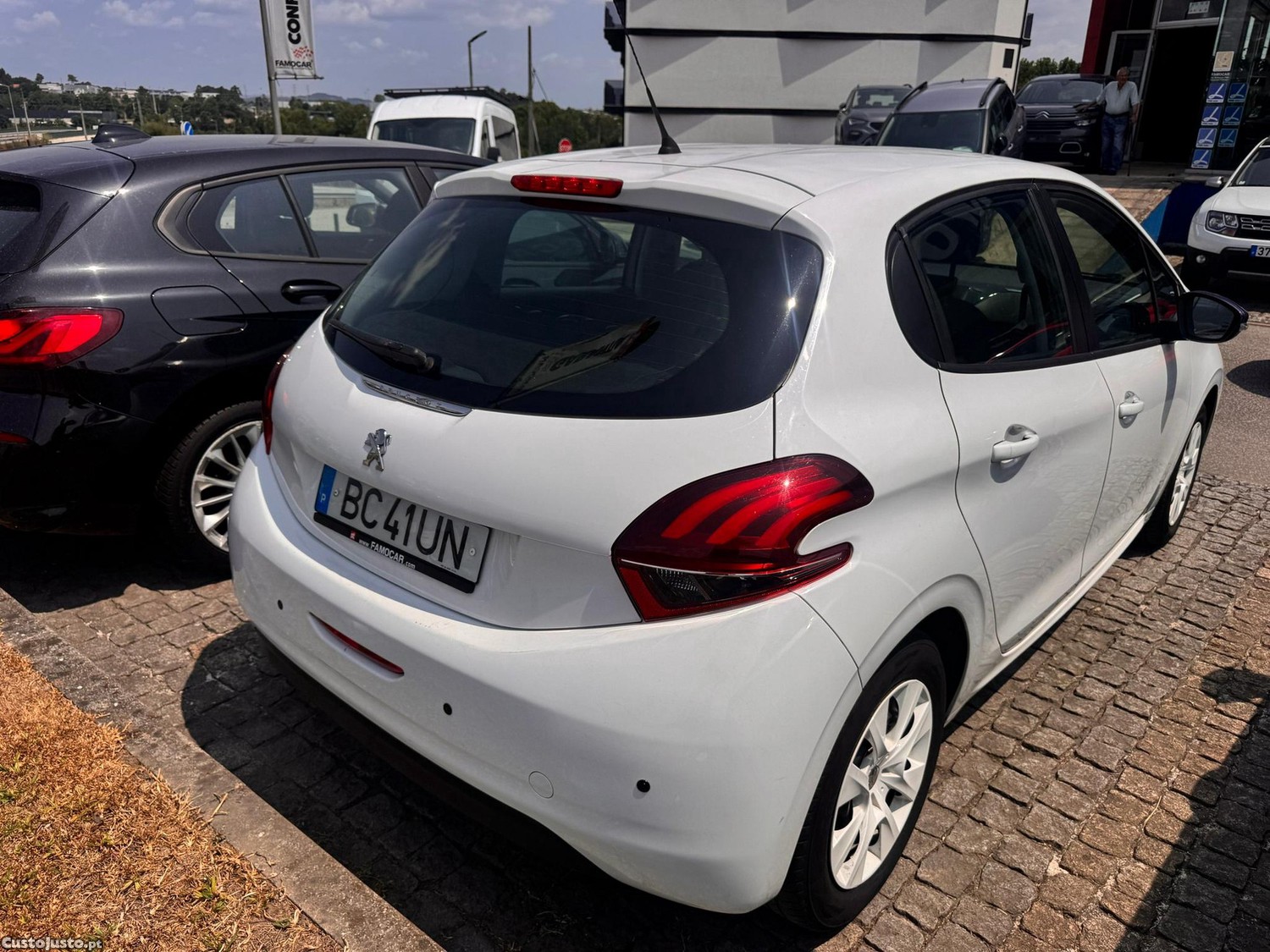 Peugeot 208 1.0 VTi Access — fotografia 9