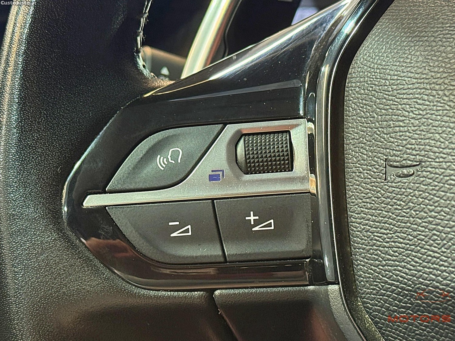 Peugeot 208 1.2 PureTech GT EAT8 — fotografia 4