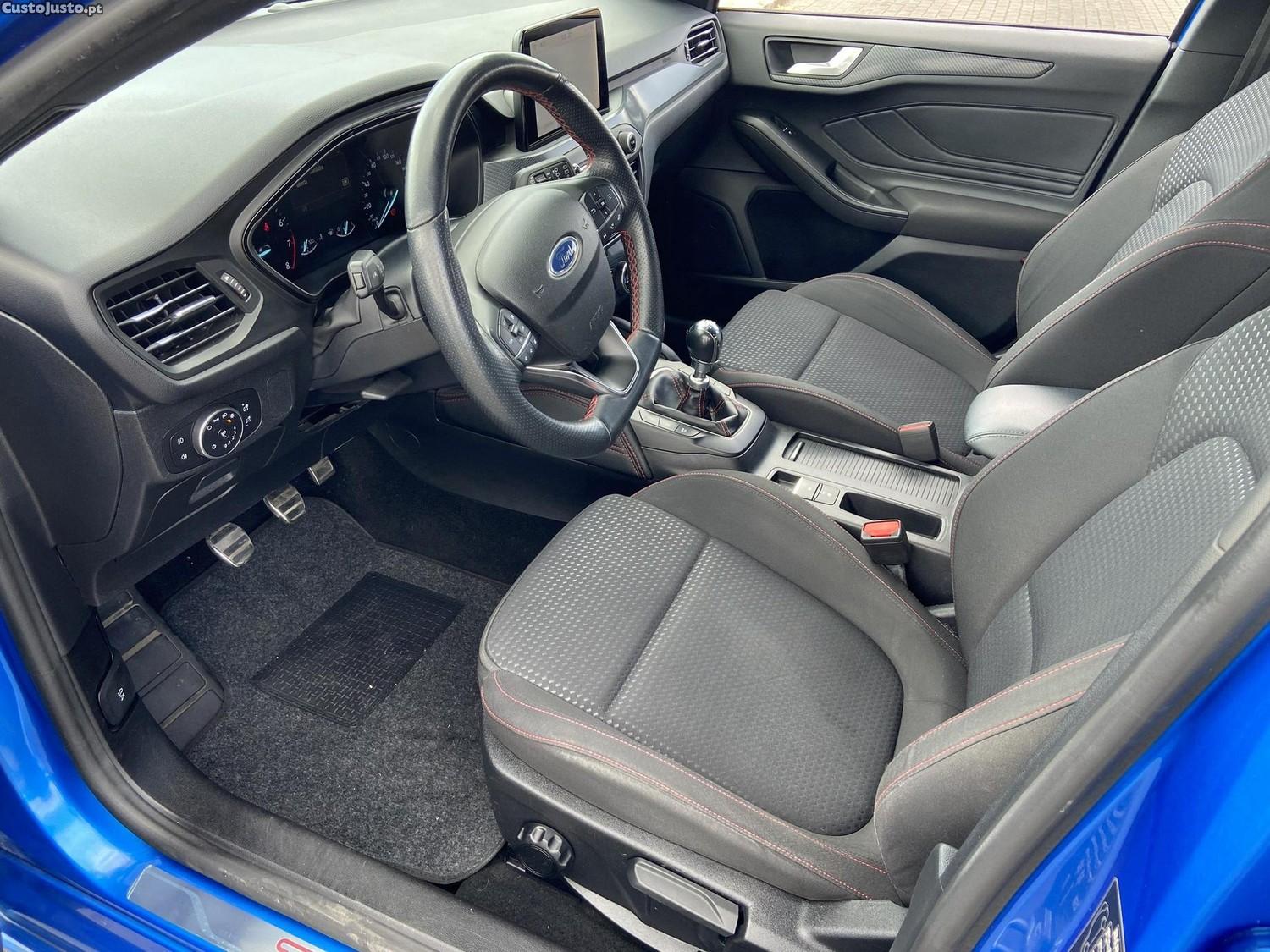 Ford Focus 1.0 EcoBoost ST-Line — fotografia 5