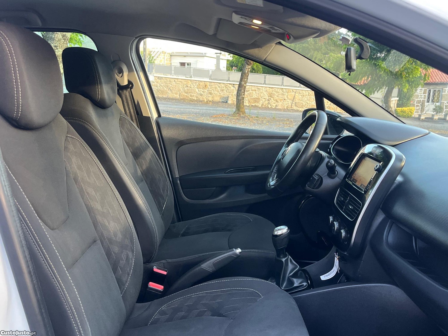 Renault Clio 1.5 DCI Limited Edition — fotografia 3