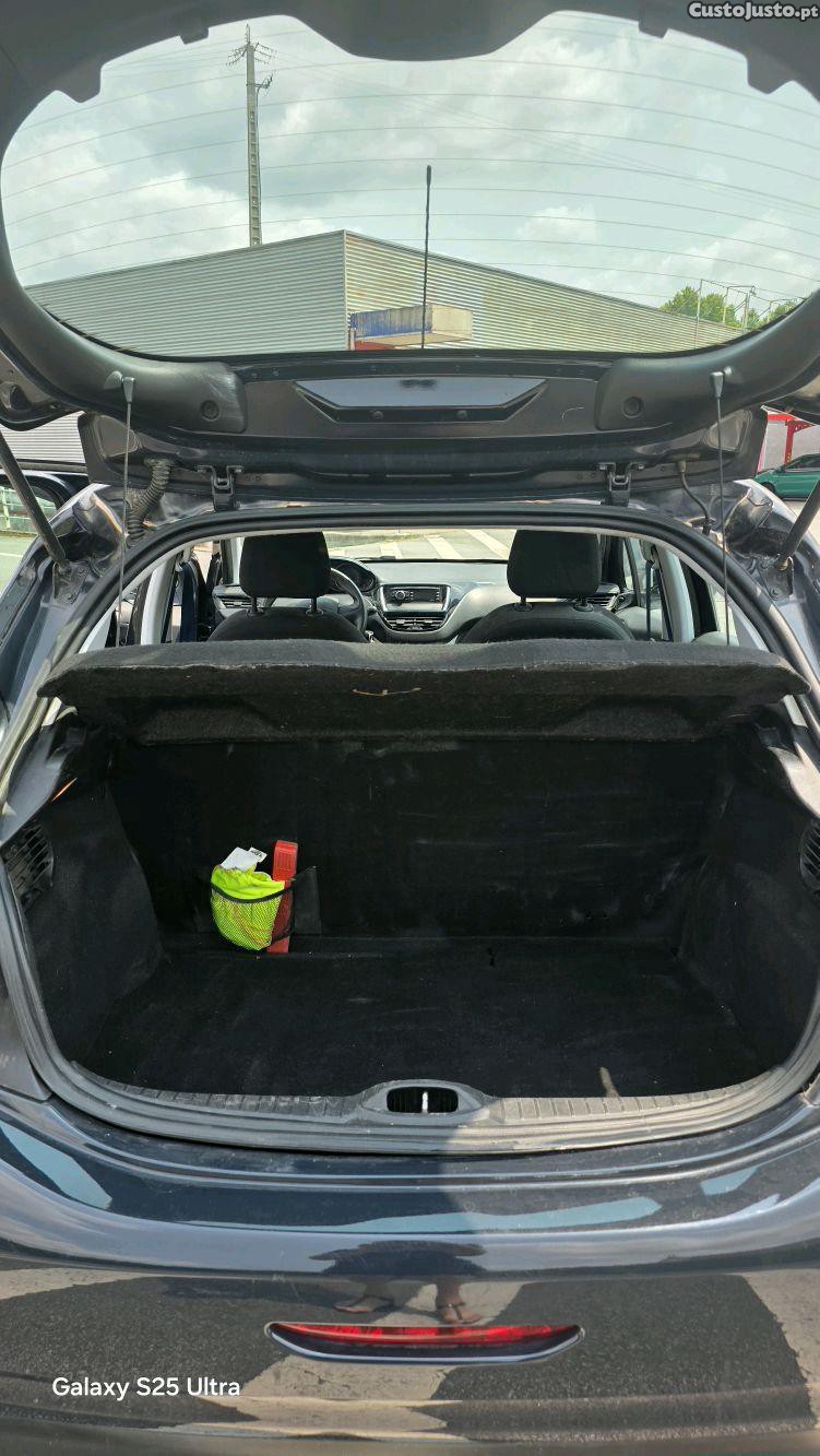 Peugeot 208 1.2 PureTech — fotografia 4