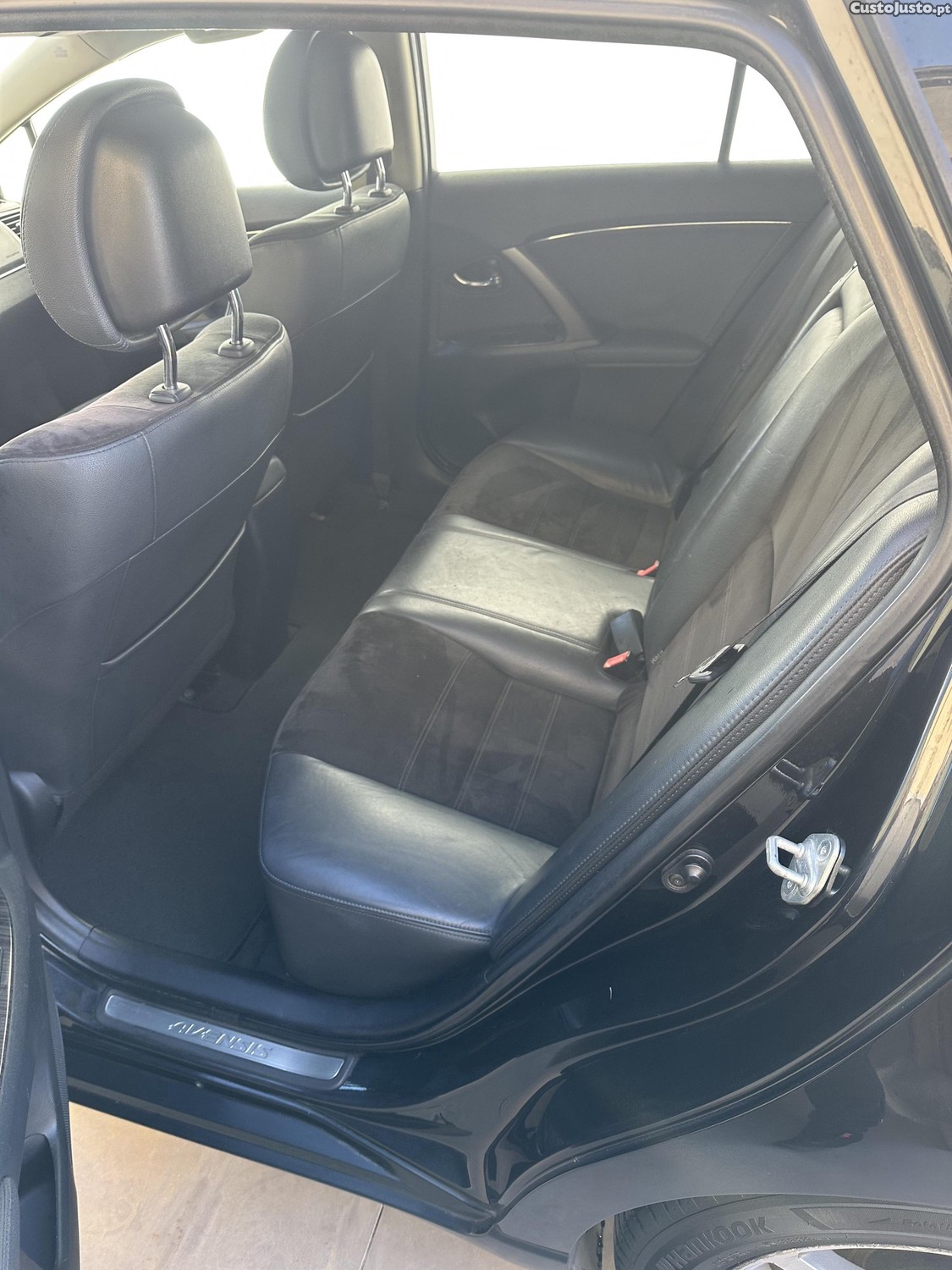Toyota Avensis Exclusive — fotografia 6