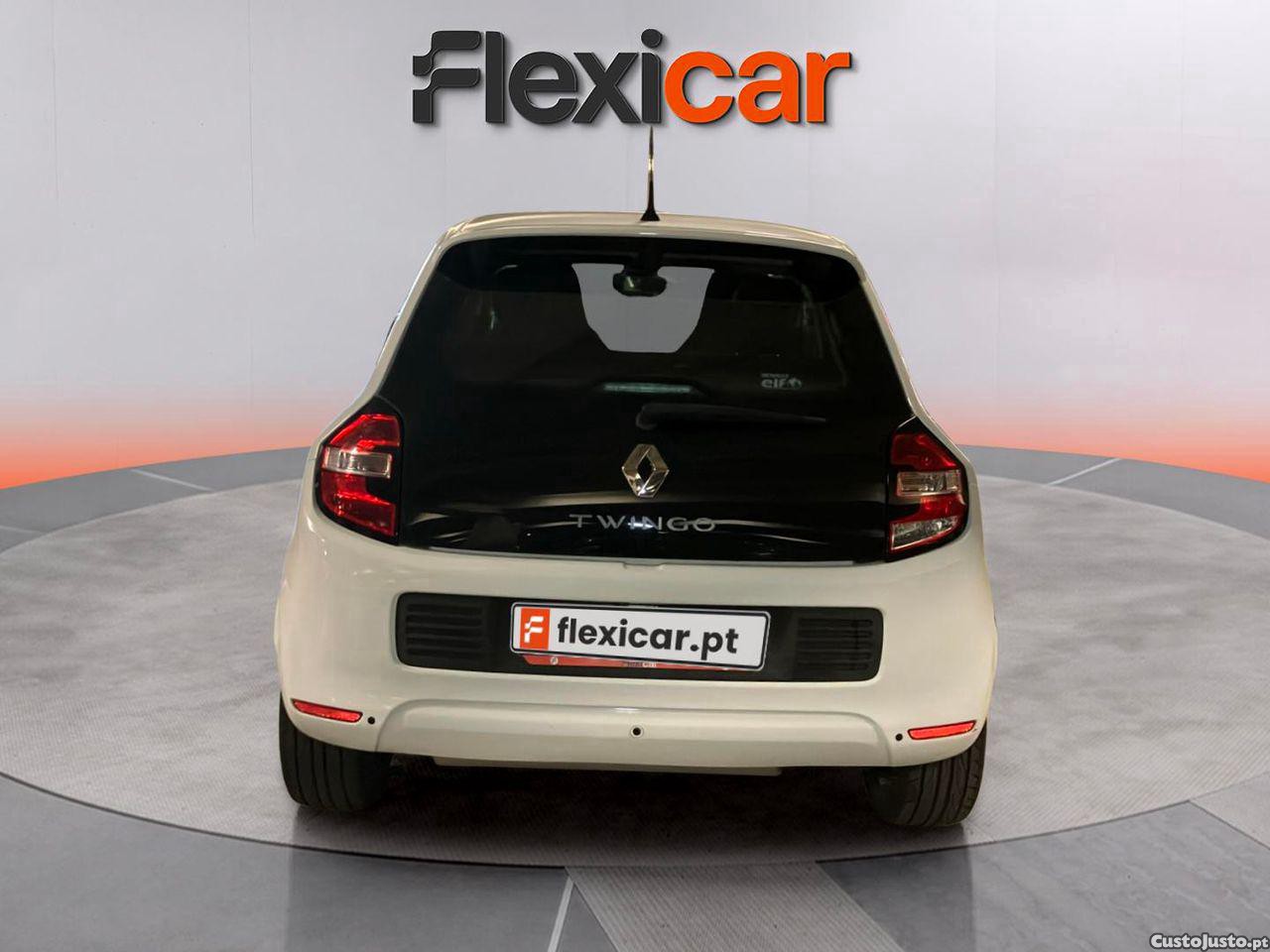 Renault Twingo 1.0 SCe Dynamique — fotografia 17