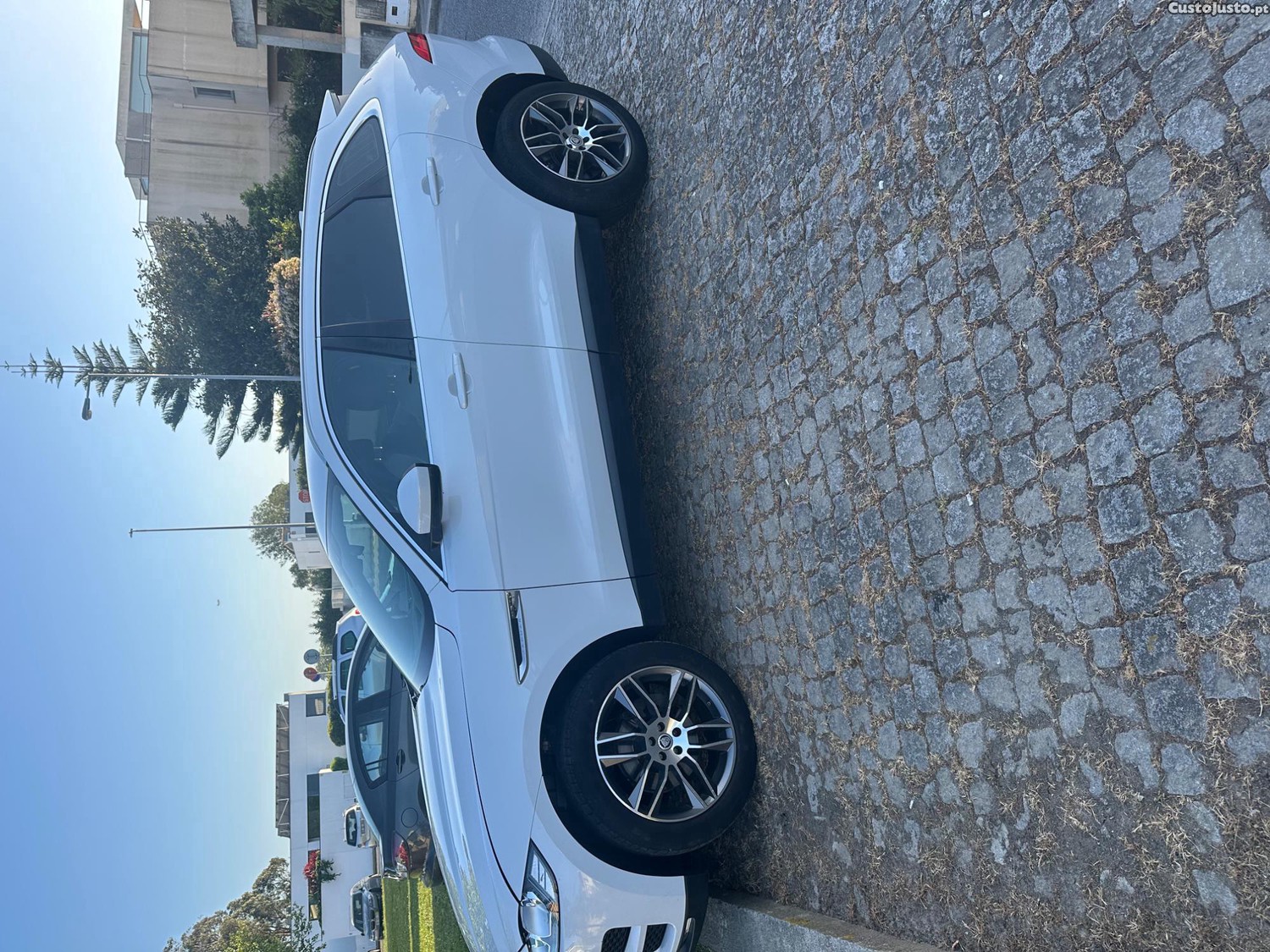 Jaguar F-Pace 20d AWD Aut. Prestige — fotografia 8