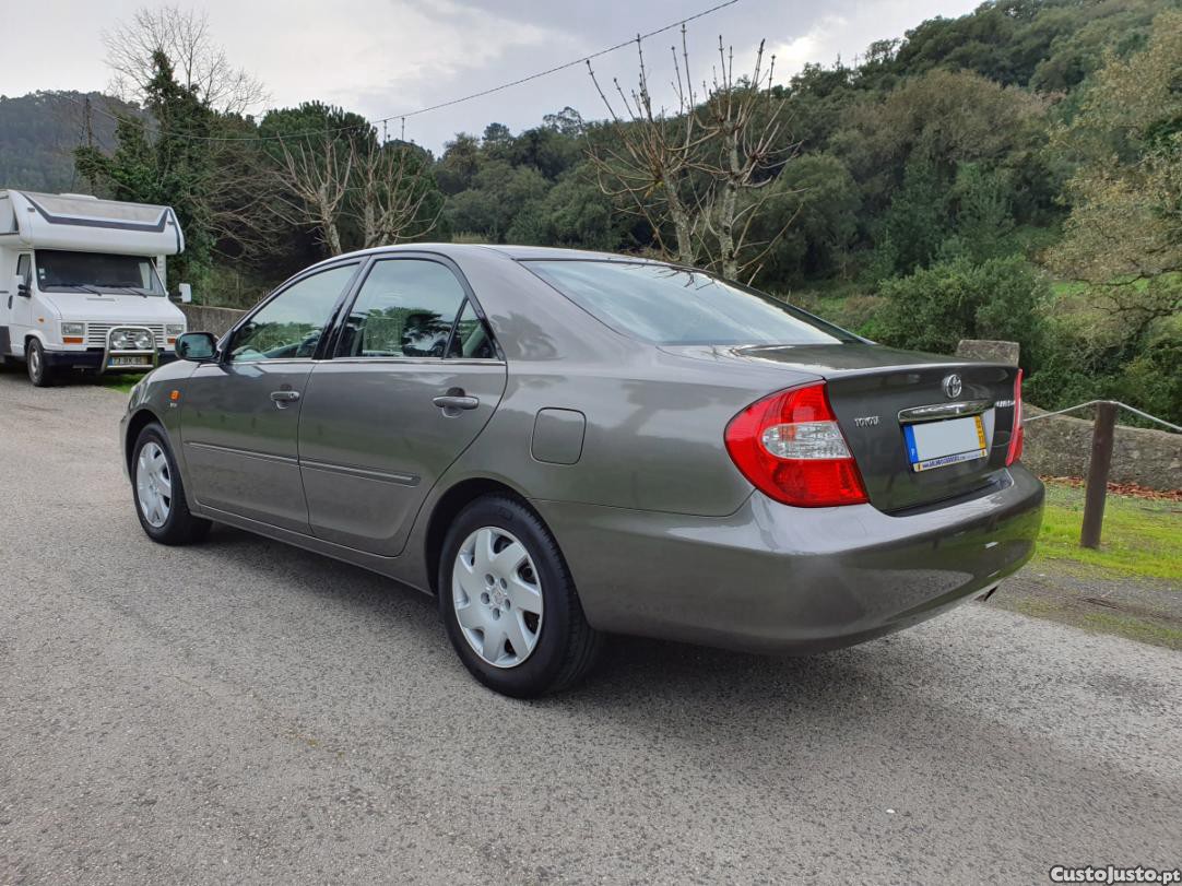 Toyota Camry 2.4 VVT-i XLE — fotografia 10