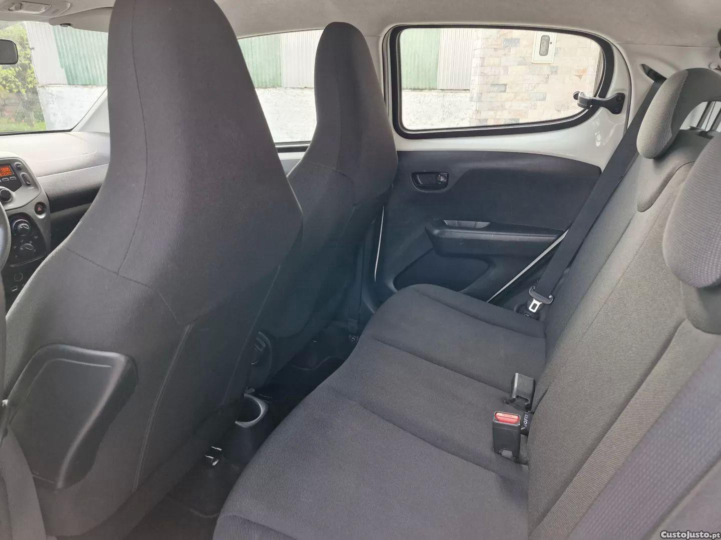 Peugeot 108 1.0 e-vti active — fotografia 14