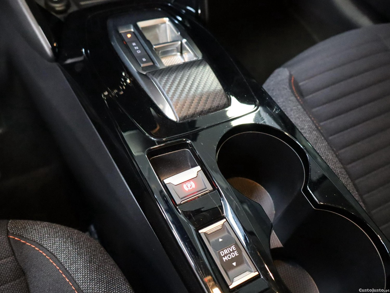 Peugeot 208 50 kWh Active — fotografia 3