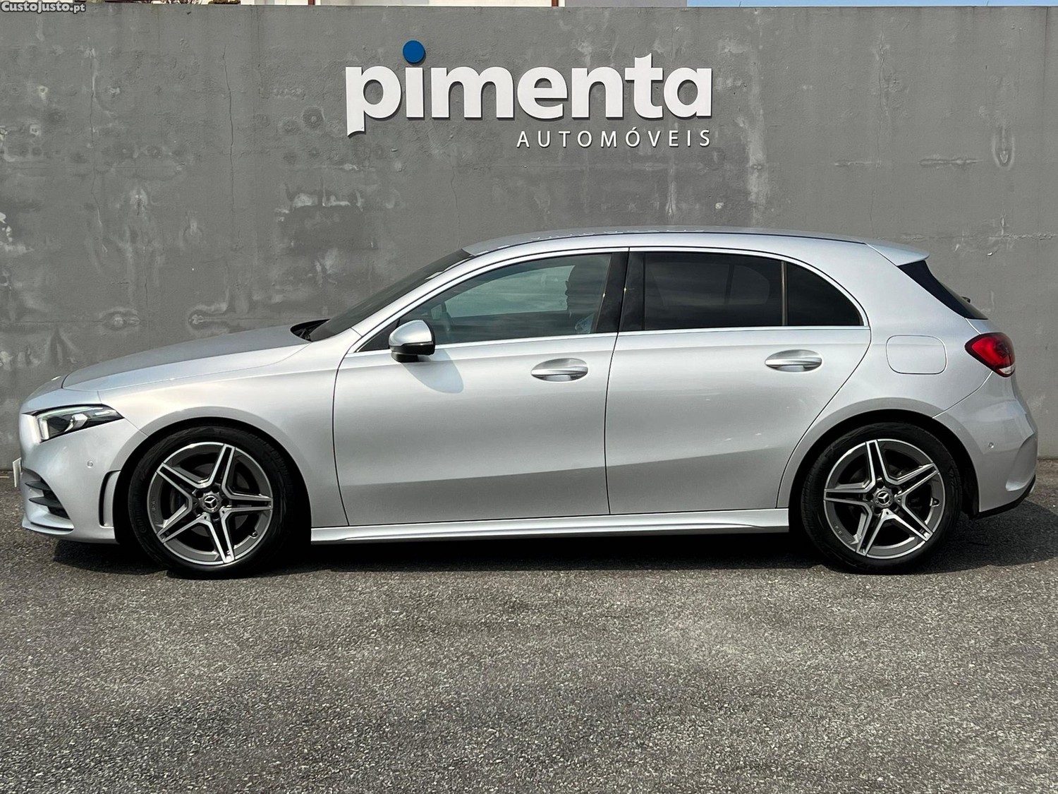 Mercedes-Benz A 200 d AMG Line Aut. — fotografia 16