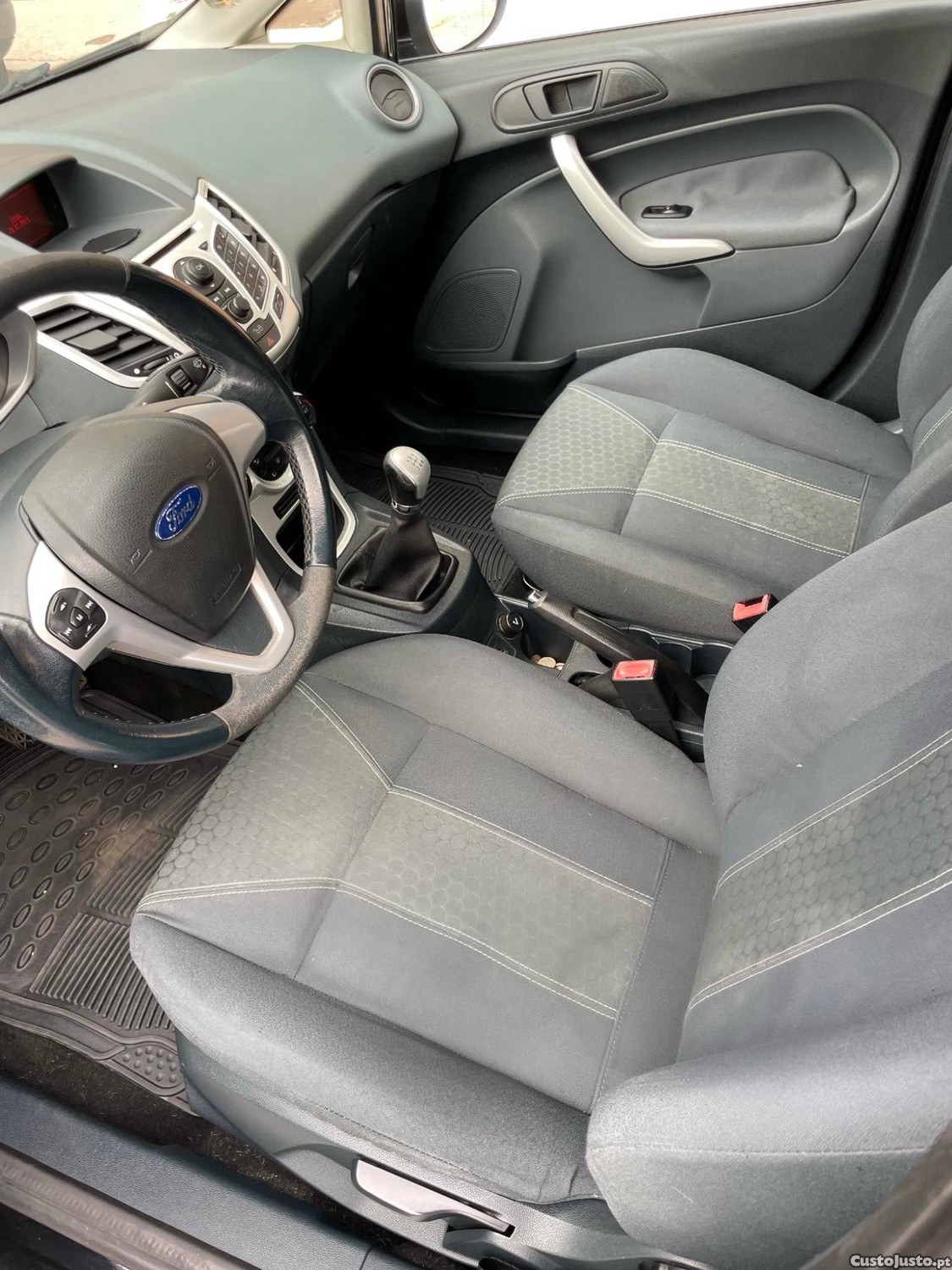 Ford Fiesta Titanium 1600 TDCI — fotografia 7