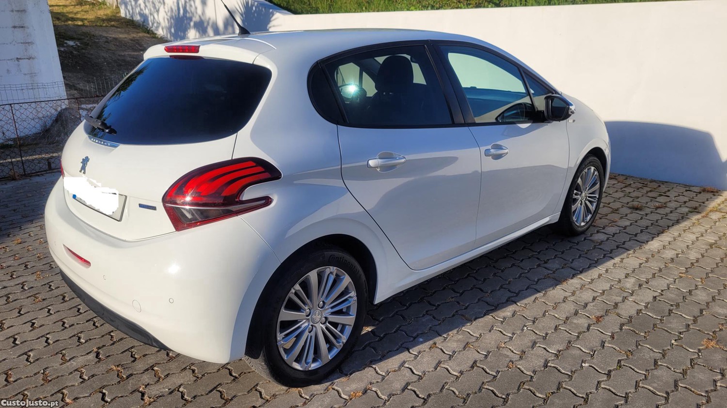 Peugeot 208 1.2 VTI 82 CV 83697KM — fotografia 5