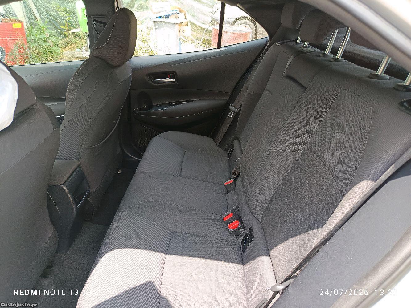 Toyota Corolla gasolina/híbrido — fotografia 5