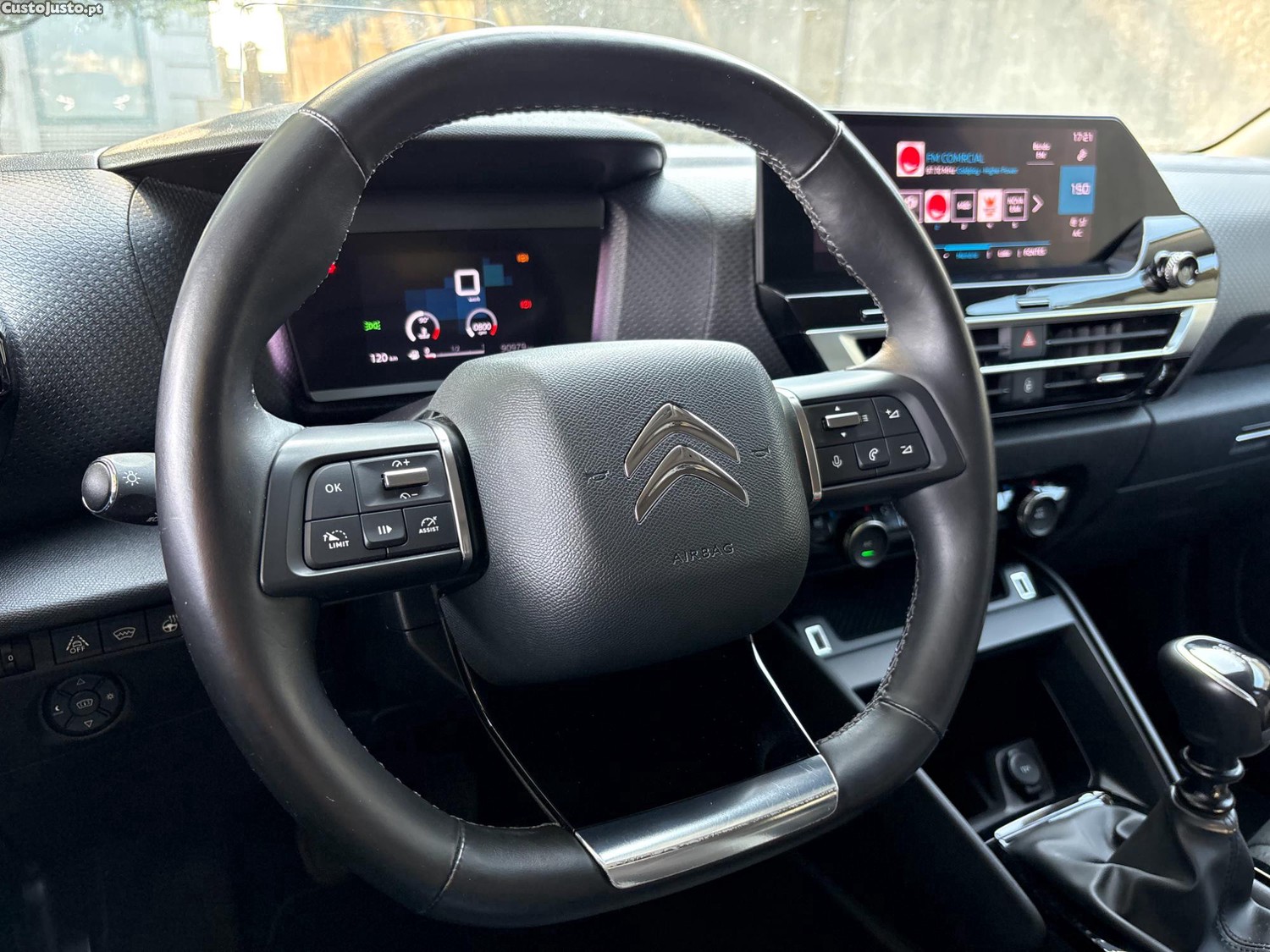 Citroën C4 1.2 PURETECH SHINE 130 CV — fotografia 10