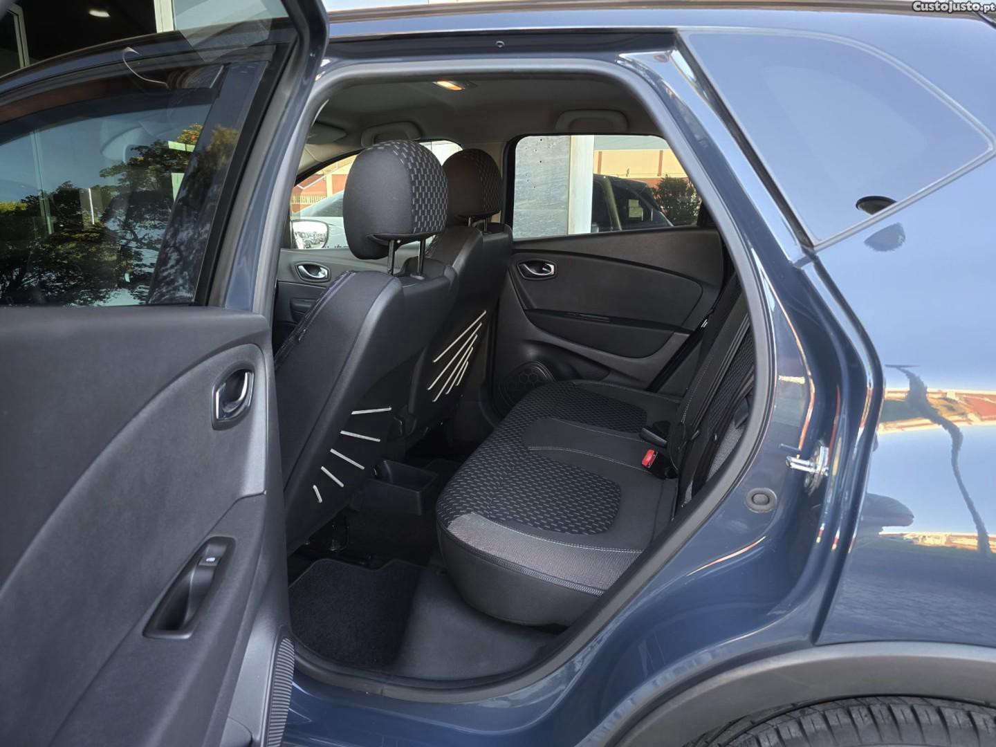Renault Captur 0.9 TCE Exclusive — fotografia 16