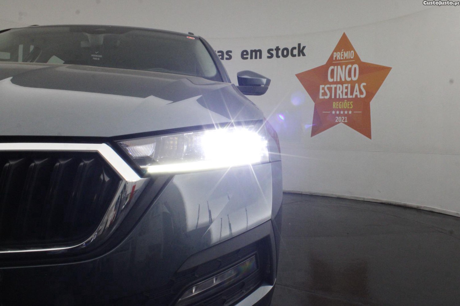 Skoda Octavia BREAK 2.0 TDI AMBITION — fotografia 3