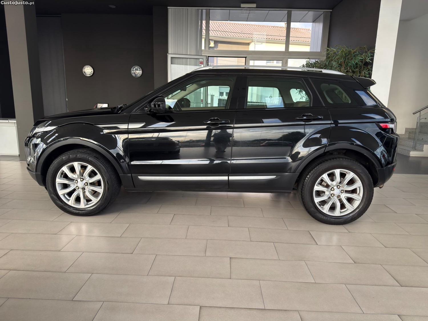 Land Rover Evoque 2.2 eD4 Prestige Nacional — fotografia 6