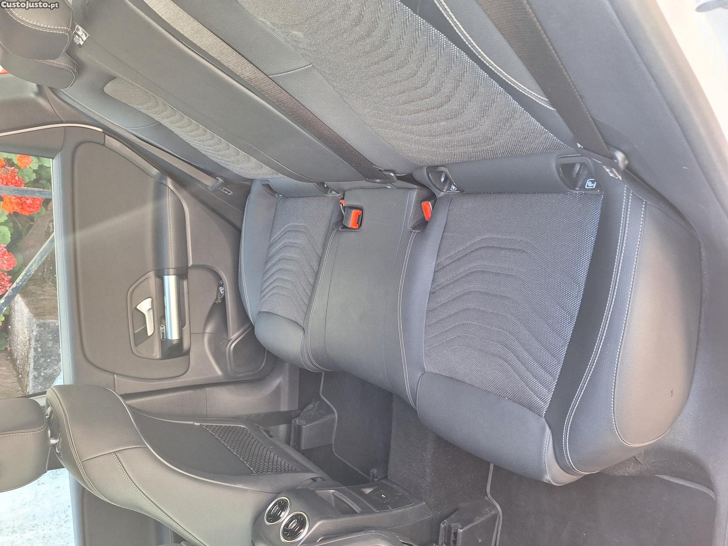 Mercedes-Benz B 250 250 E — fotografia 2