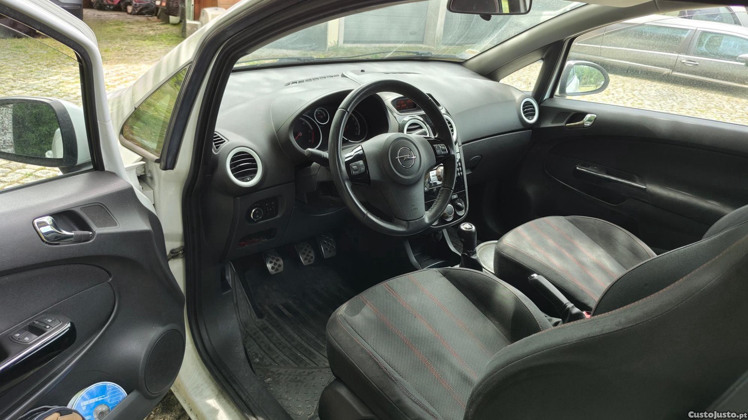 Opel Corsa Black Edition 1.3 CDTI — fotografia 4