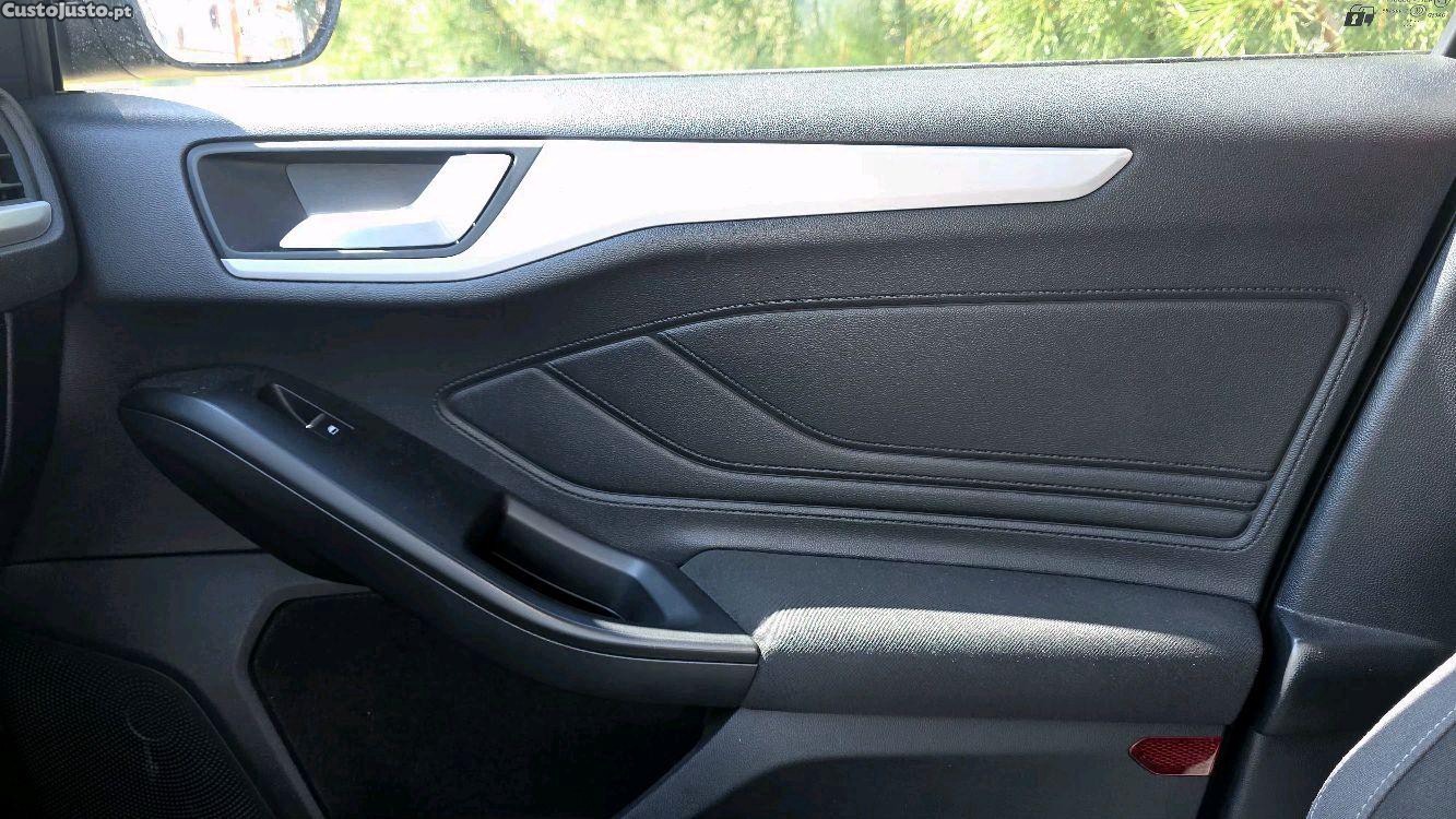 Ford Focus sw 1.5 tdci titanium — fotografia 5