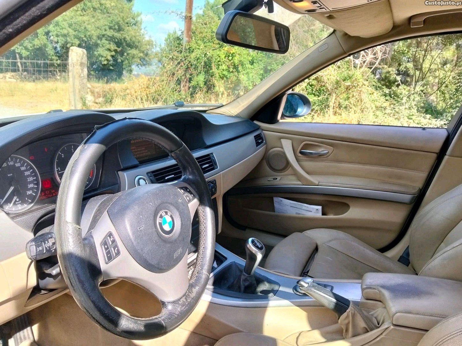 BMW 320 E90 — fotografia 3