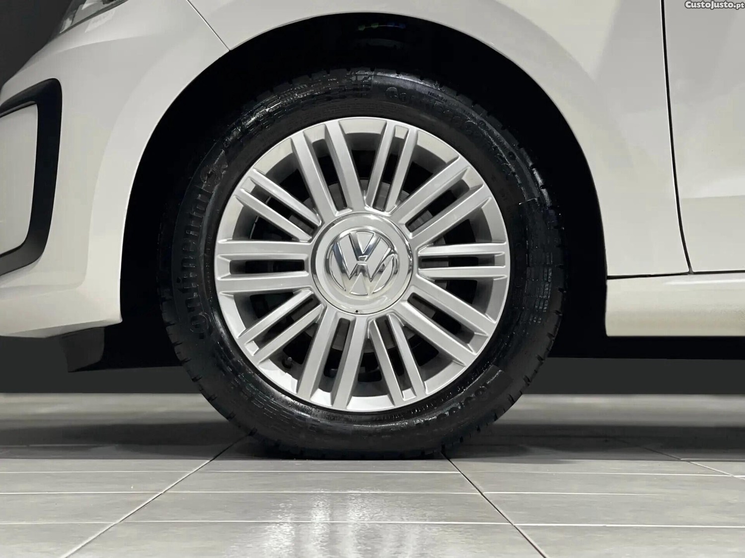 Volkswagen Up! 1.0 BMT Move — fotografia 2