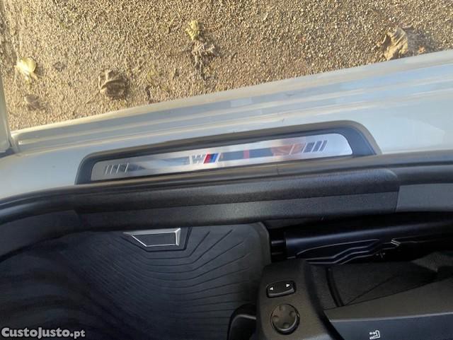 BMW 320 d Touring Pack M Auto — fotografia 2