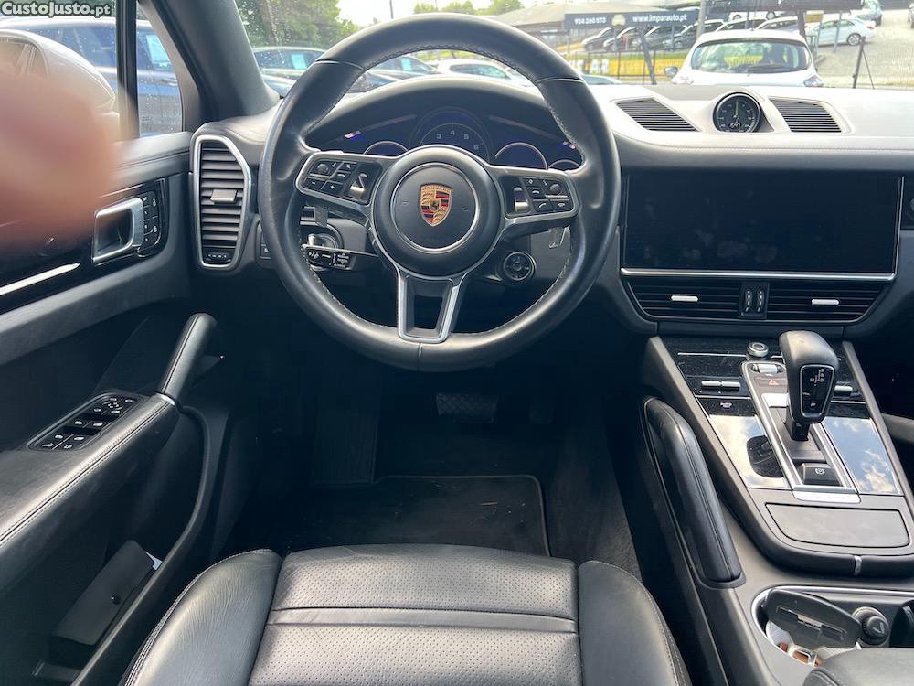 Porsche Cayenne E-Hybrid Pulg-in 462cv — fotografia 3