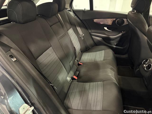 Mercedes-Benz C 180 d 7G-Tronic Exclusive — fotografia 3