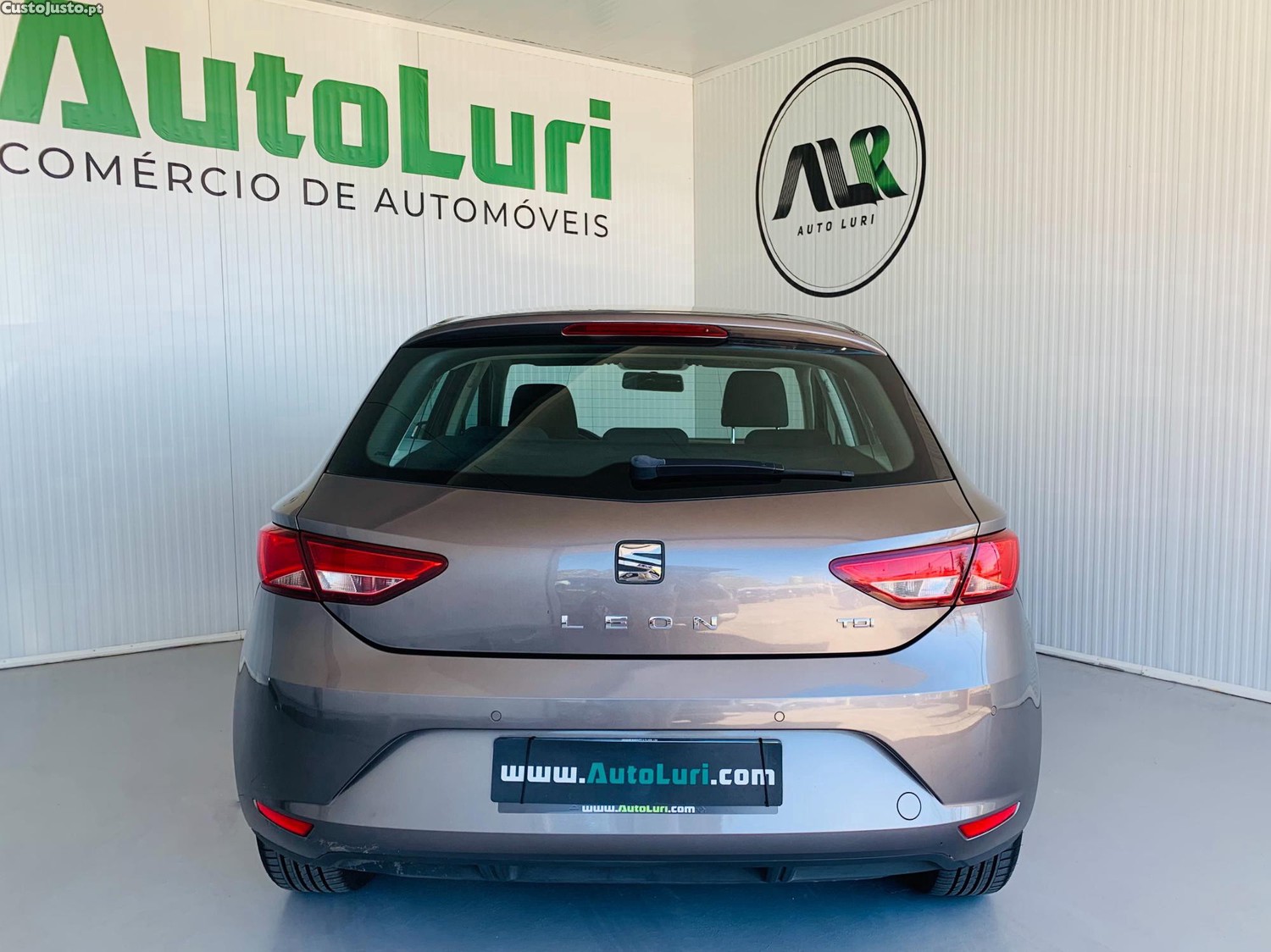 SEAT Leon 1.6 TDi Style — fotografia 10
