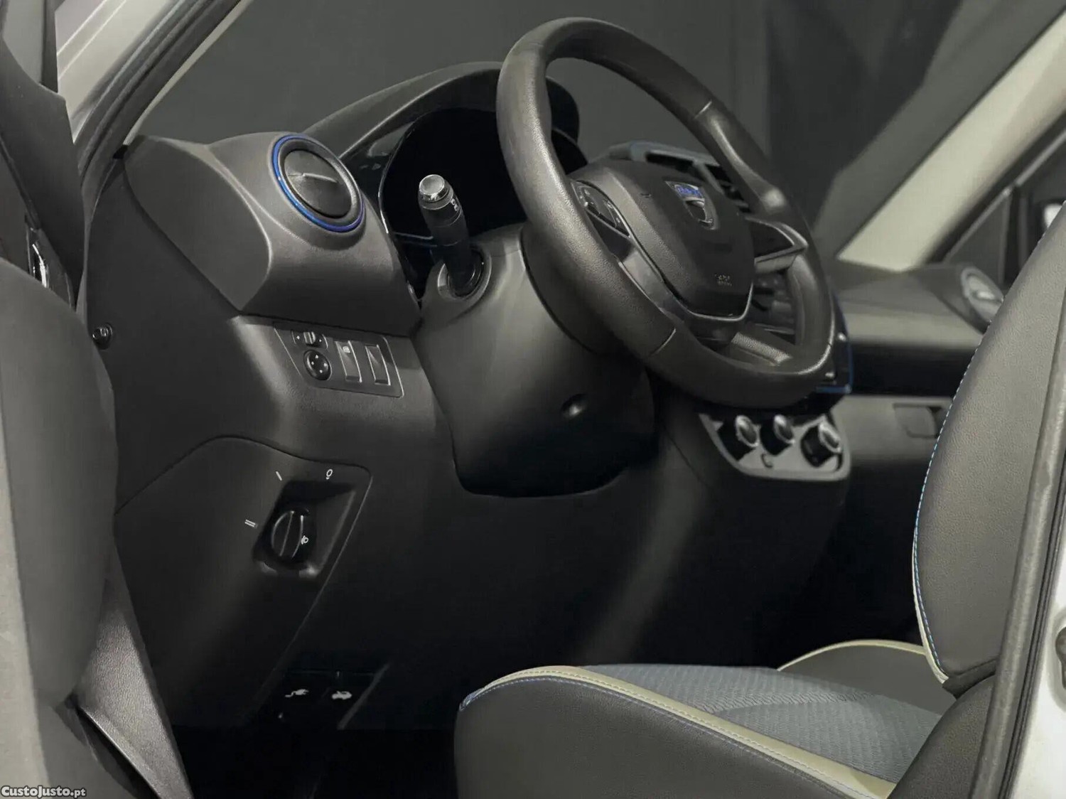 Dacia Spring Electric 45 Comfort — fotografia 13