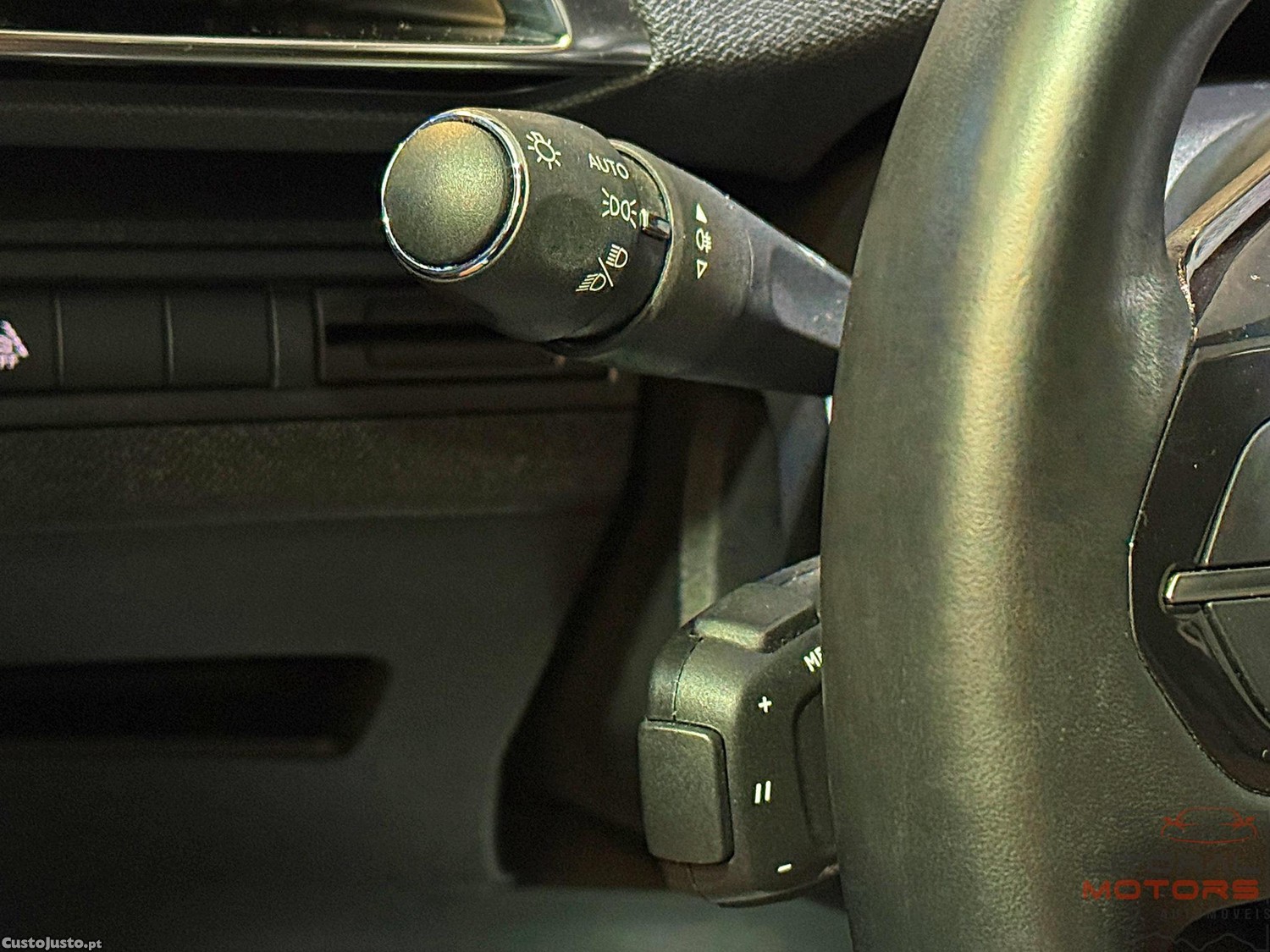Peugeot 3008 1.2 PureTech Allure Pack EAT8 — fotografia 4