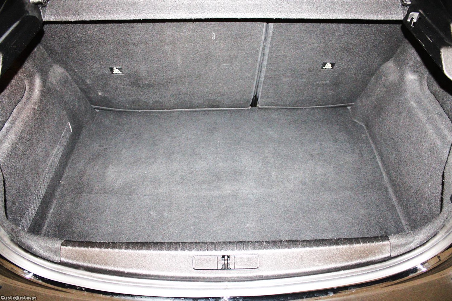 Peugeot 208 1.5 BHDI ALLURe — fotografia 4