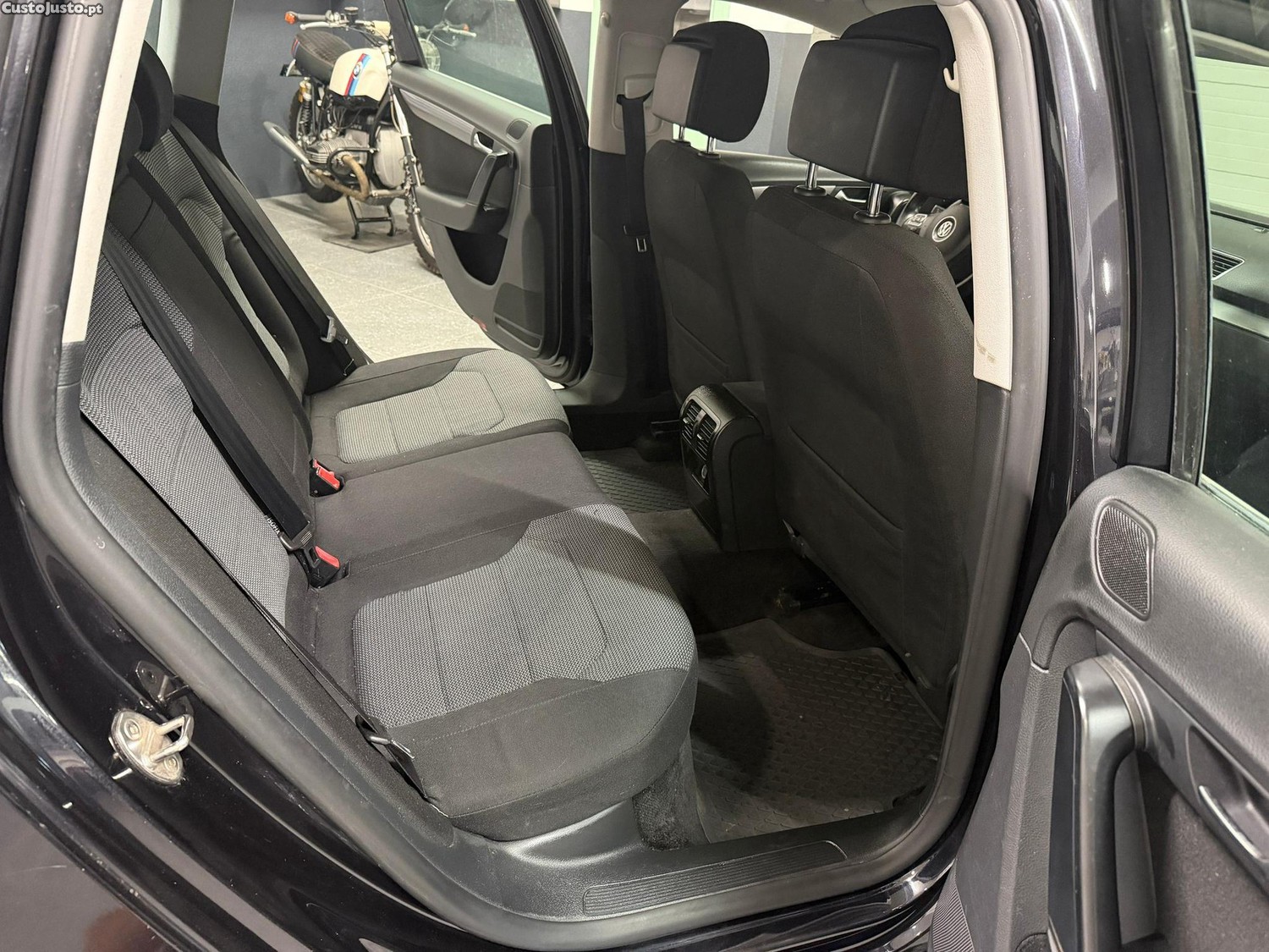 Volkswagen Passat 1.6 TDI Confortline — fotografia 7