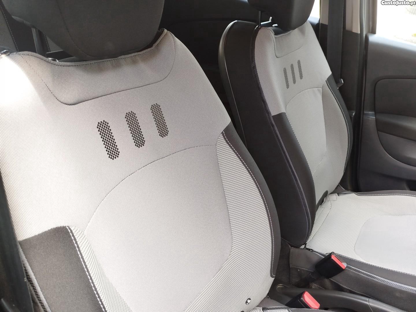 Renault Captur TCe 120 EDC Dynamique — fotografia 5