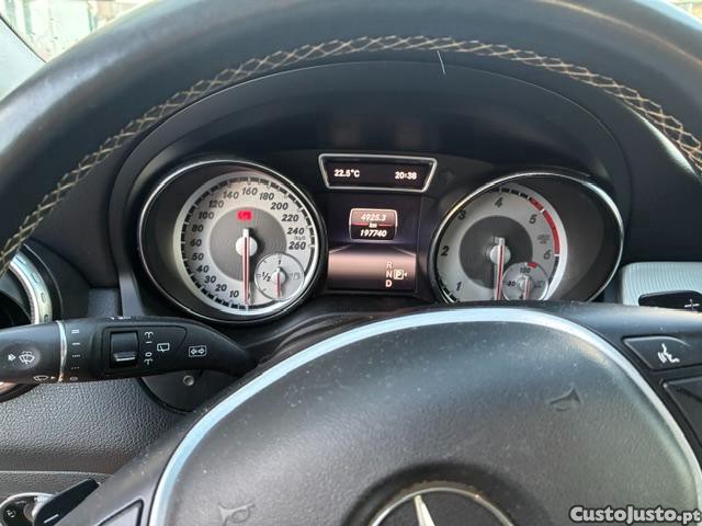 Mercedes-Benz GLA 220 CDI 4MATIC — fotografia 4
