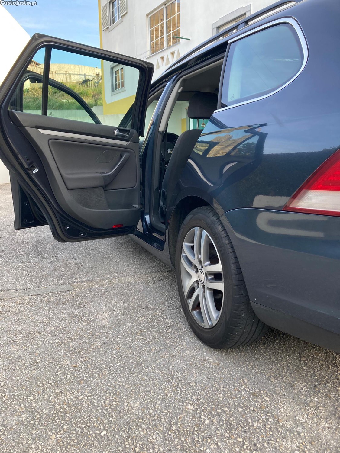 Volkswagen Golf 1.9 TDI Blue Motion — fotografia 5