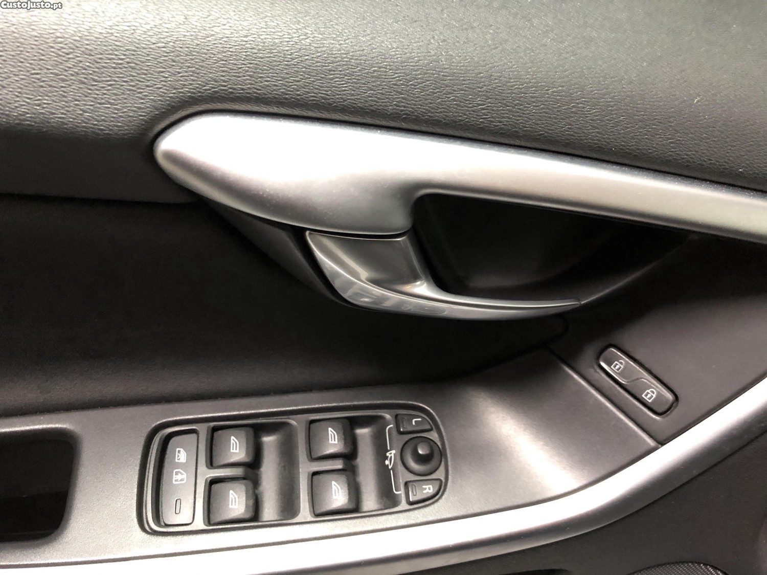 Volvo XC60 D3 Drive - 11 foto 5