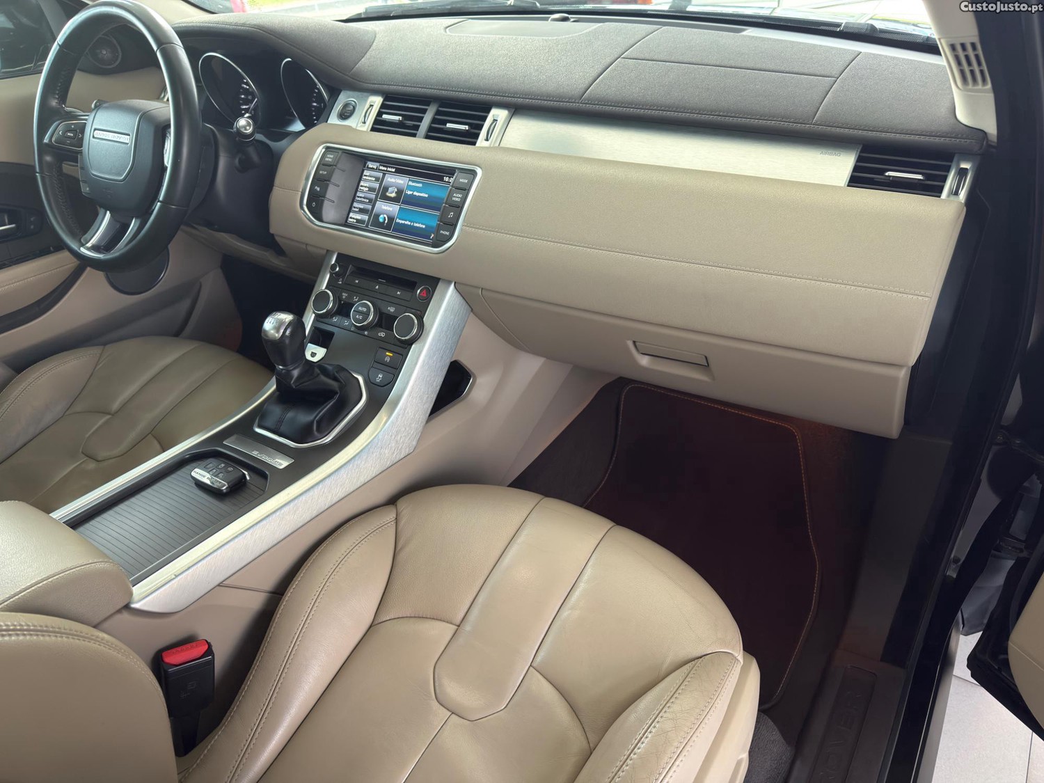 Land Rover Evoque 2.2 eD4 Prestige Nacional — fotografia 4