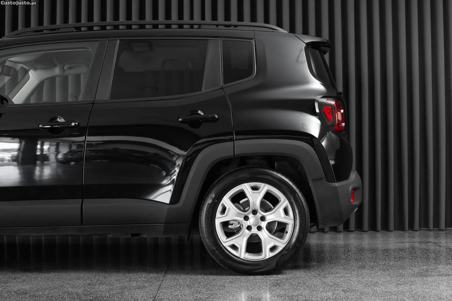 Jeep Renegade 1.0 T Limited — fotografia 19