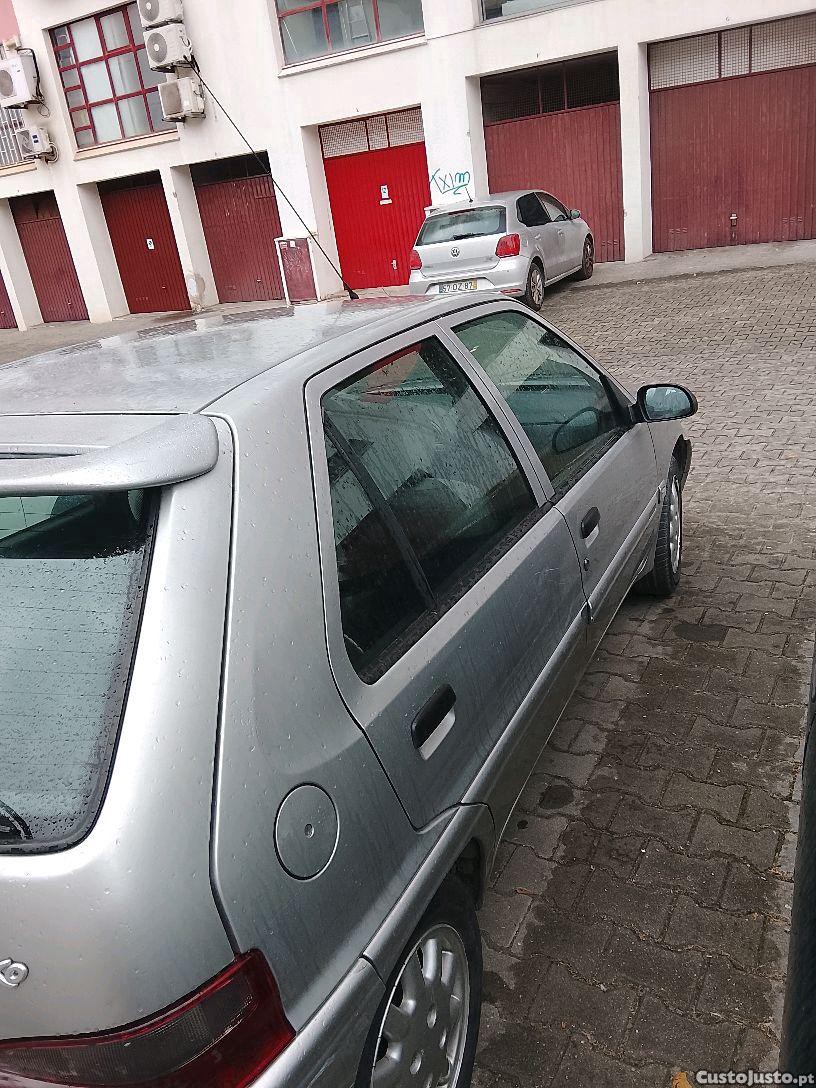 Citroën Saxo exclusive — fotografia 3