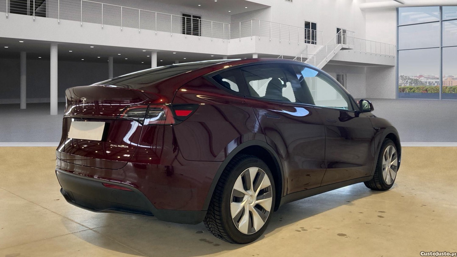 Tesla Model Y Long Range Dual Motor 514cv — fotografia 13
